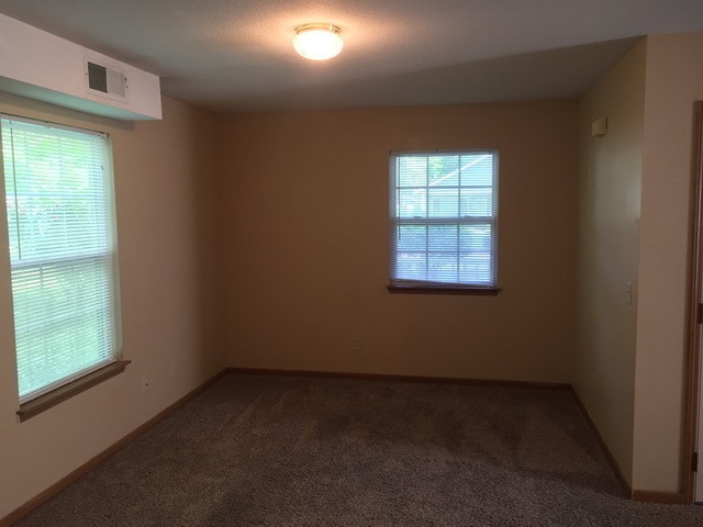 Building Photo - Pre-Leasing for 26/27 School Year