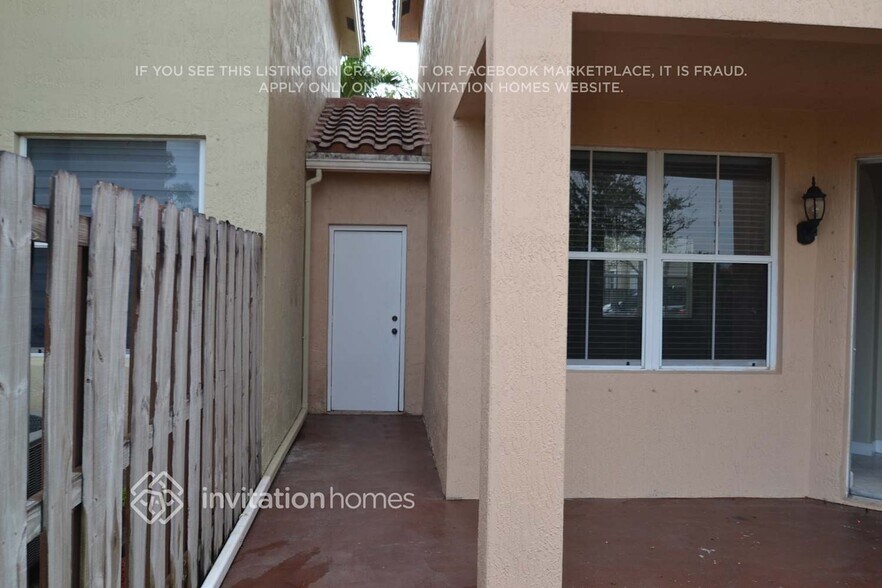 Building Photo - 3417 SW 169th Terrace