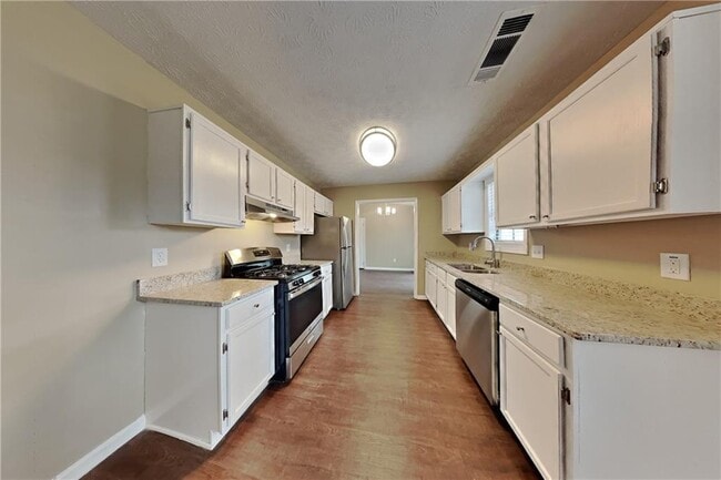 Building Photo - 2760 Blarney Way NW