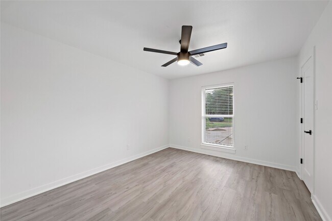 Building Photo - 5703 De Milo Dr