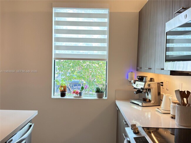 Building Photo - 8379 Central Park Blvd