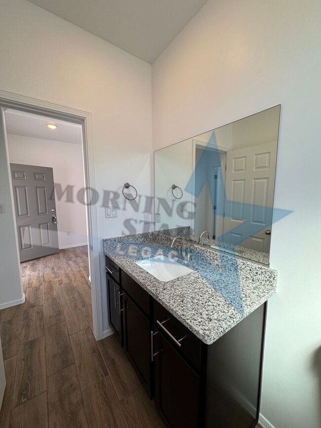 Building Photo - 3 New Construction - Move in Ready!