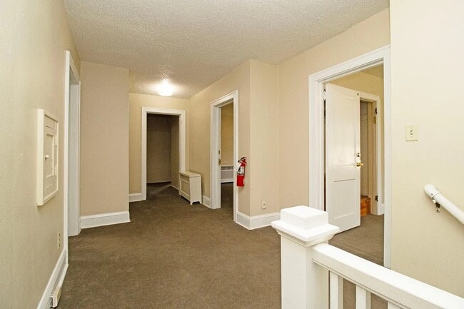 Building Photo - 815 5th Ave S