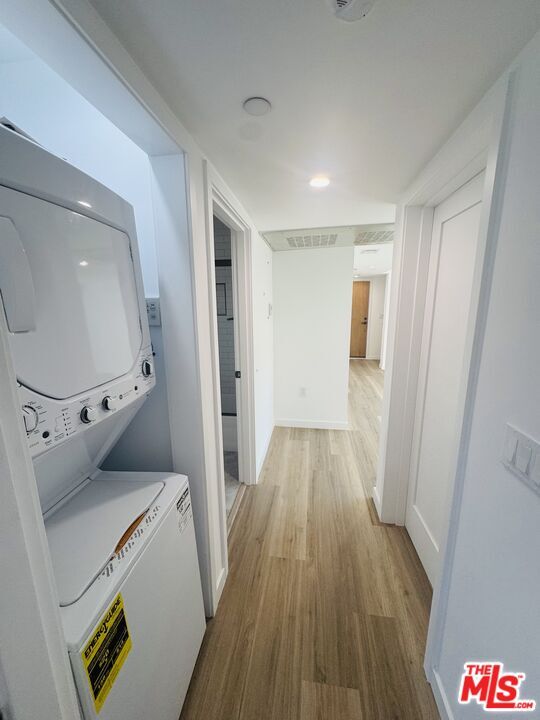 Building Photo - 231 E 85th St