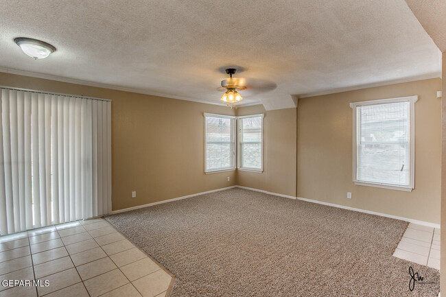 Building Photo - 10789 Pleasant Sand Dr