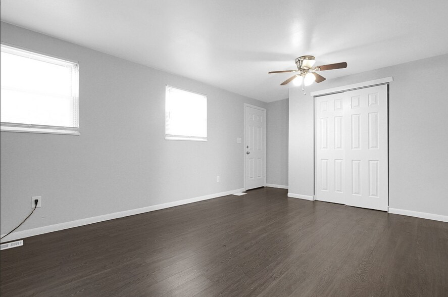 Building Photo - 1636 E 25th Ave