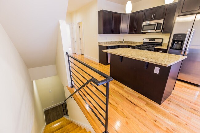 Building Photo - 1541 Ogden St