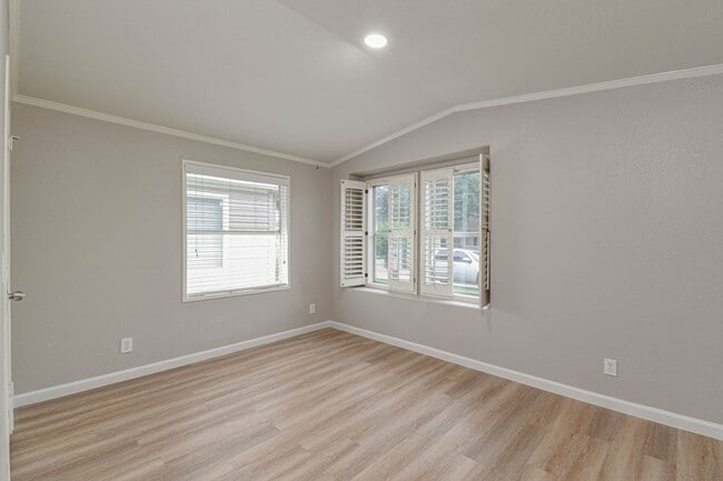 Building Photo - 10210 Berrypatch Ln