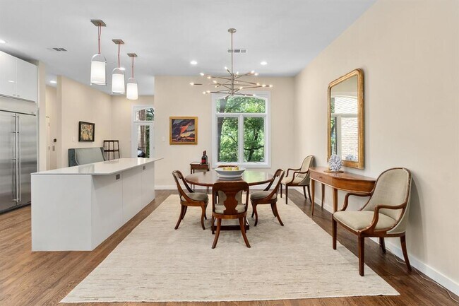 Building Photo - 3718 Bridle Path