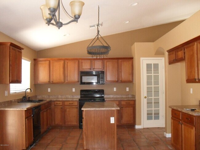 Building Photo - 6423 W Villa Linda Dr