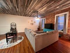 Building Photo - 1035 S Jones St