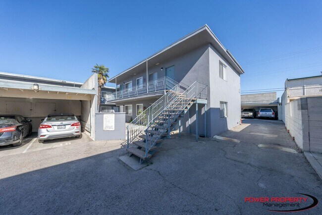 Interior Photo - 14800 Chadron Ave