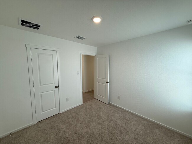 Building Photo - Brand NEW 4-bedroom, 2-bathroom home for l...