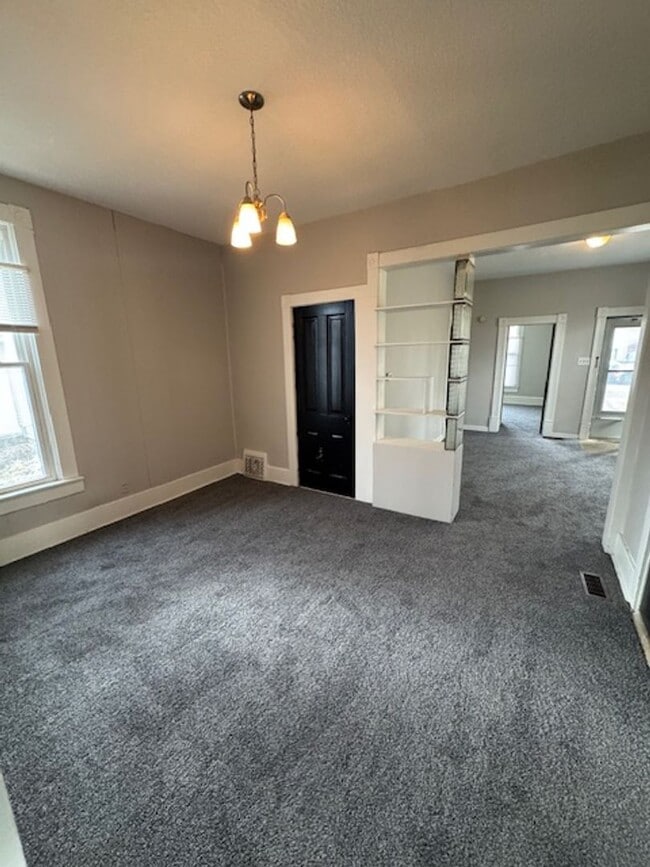 Building Photo - 1637 Howell St