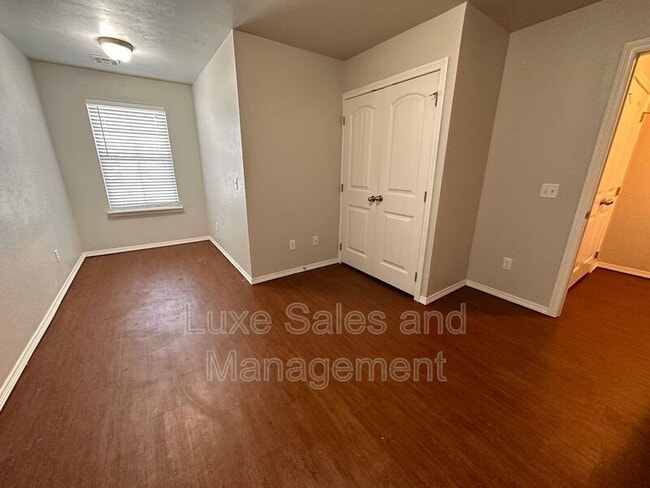 Building Photo - 1840 Casitas Cir