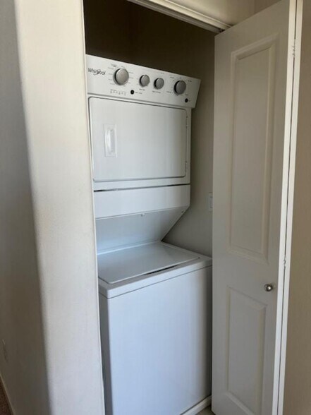 Appliance - 9424 Shade Pl
