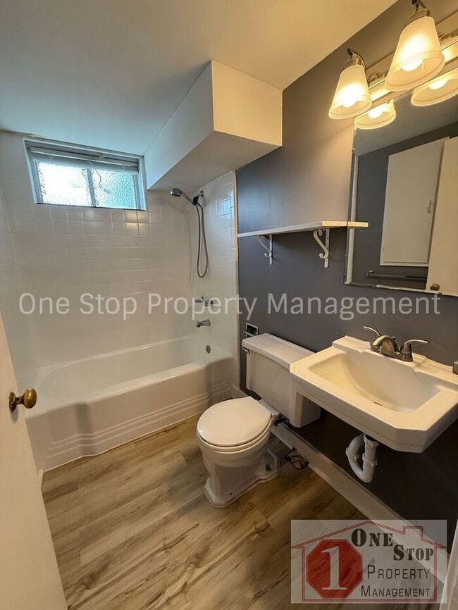 Building Photo - Cozy 1 bedroom, 1 bathroom in Independence