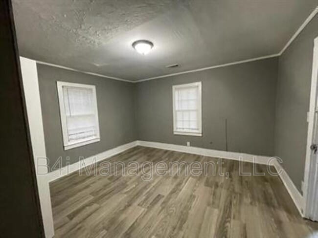 Building Photo - 119 Chandler Cir SE