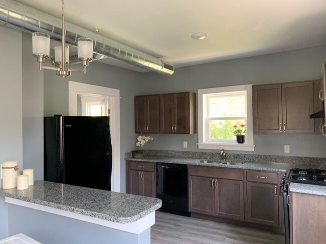 Building Photo - 1029 Walker Ave NW