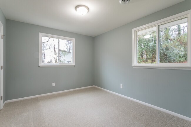 Building Photo - 805 Fitzgerald Dr