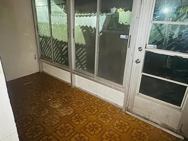 Building Photo - 2353 Shelley St