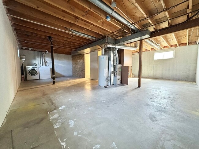 Building Photo - Newly Renovated 3 Bedroom, 1 Bath Duplex – in Lehi!