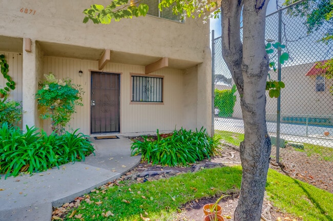 Building Photo - 6871 Alvarado Rd