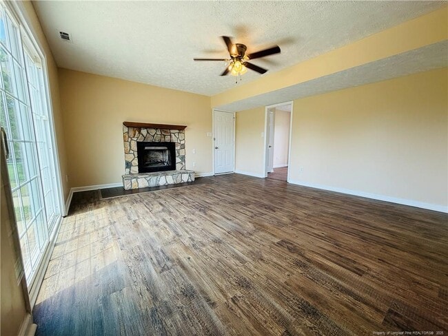 Building Photo - 127 Nantahala Dr