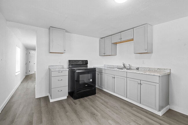 Building Photo - Newly Rehabbed Mobile Home For Rent