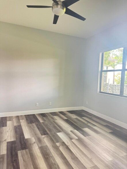 Building Photo - 12165 Lake House Ln
