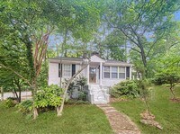 Building Photo - 763 N Park Dr SE