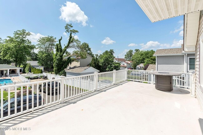 Building Photo - 76 South St