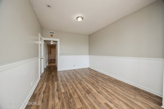 Building Photo - 1340 S Kedvale Ave