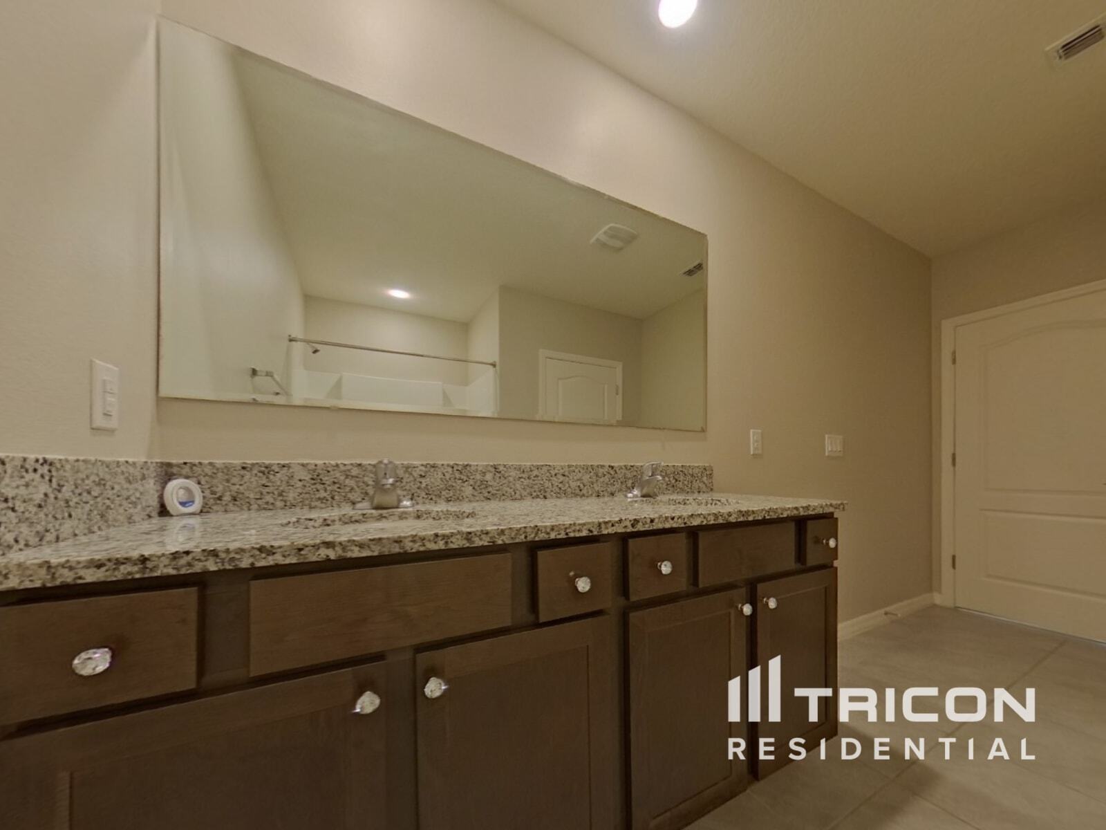 Building Photo - 221 Cedar Elm Cir