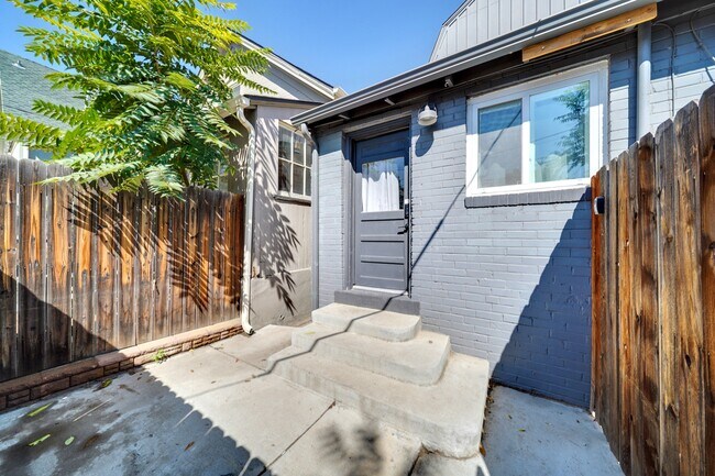 Primary Photo - 2528 W 23rd Ave