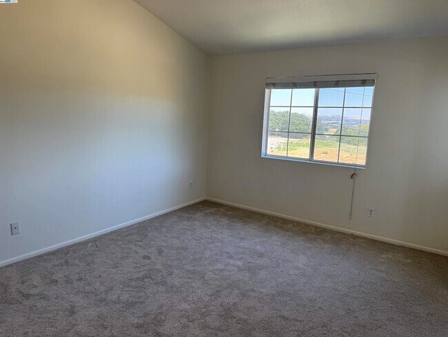 Building Photo - 7595 Canyon Meadows Cir