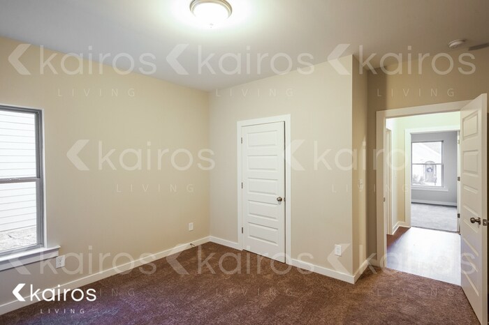 Building Photo - 11449 Crimson Ridge Rd