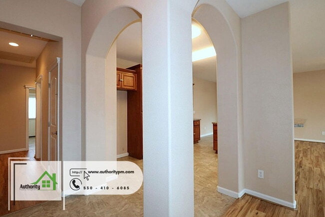Building Photo - 3516 Humbug Dr