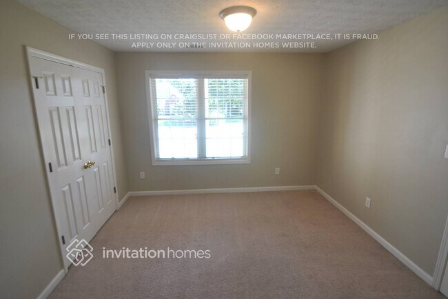 Building Photo - 717 Thornapple Trail SW