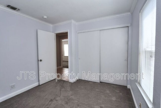 Building Photo - 9221 Rock Canyon Way