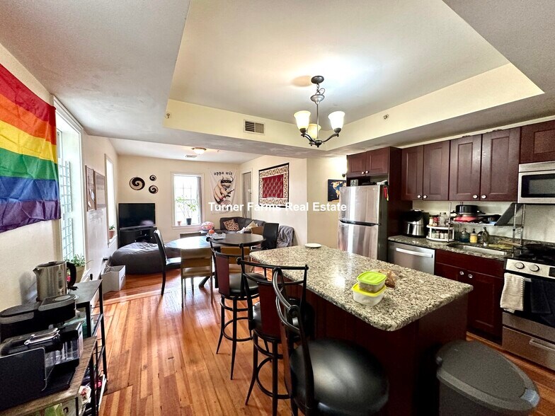 Building Photo - 107 Fisher Ave