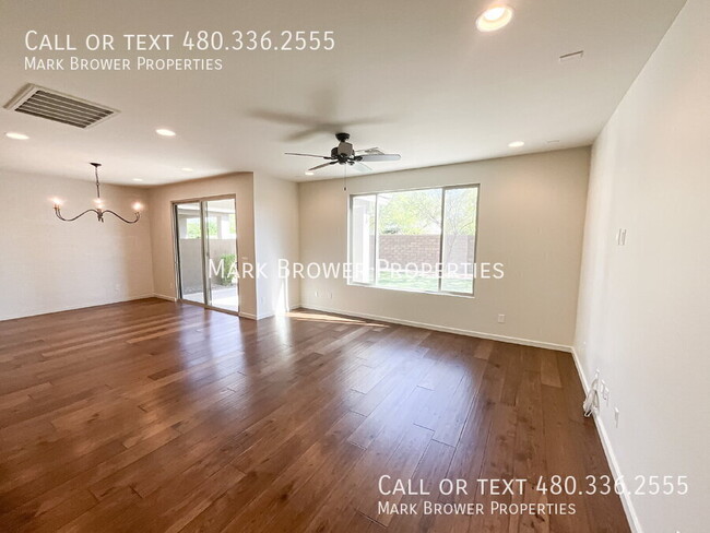 Building Photo - 2914 E Sands Dr