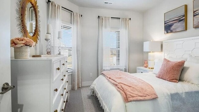 Building Photo - 6059 Gardner Maples Dr SE