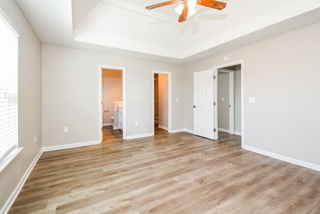 Building Photo - 3004 Summer Breeze Dr