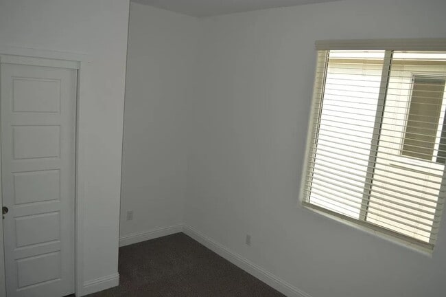 Building Photo - 2447 Quesada Dr