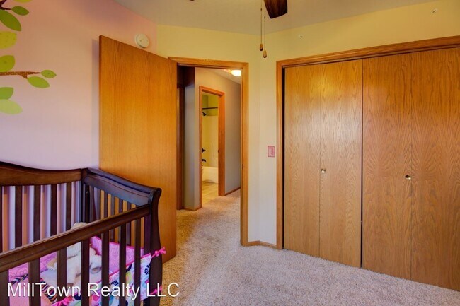 Building Photo - 3 br, 2.5 bath House - 234 Melrose Dr