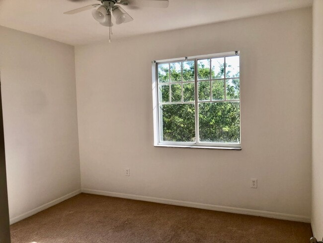 Building Photo - Emerald Dunes - 304