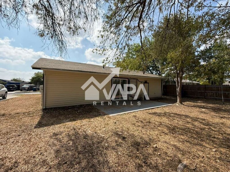 Building Photo - 5535 Indian Desert St