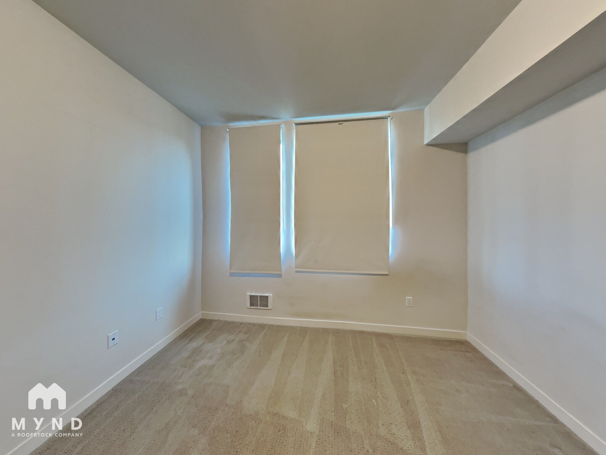 Building Photo - 7023 42nd Ave S