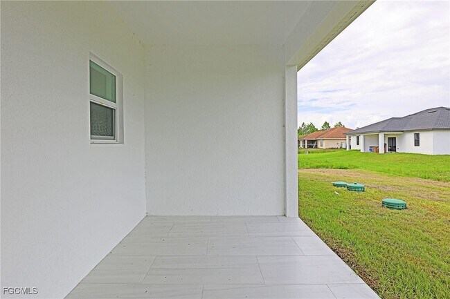 Building Photo - 929 Eisenhower Blvd